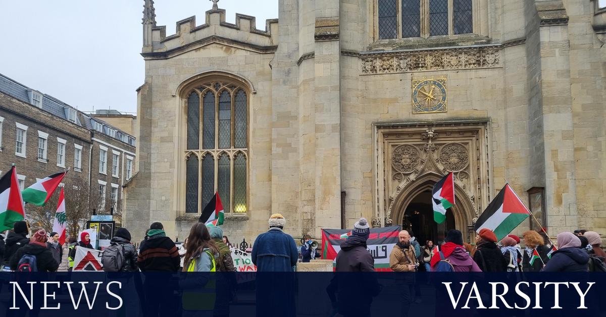 抗议者在集市广场纪念加沙停火