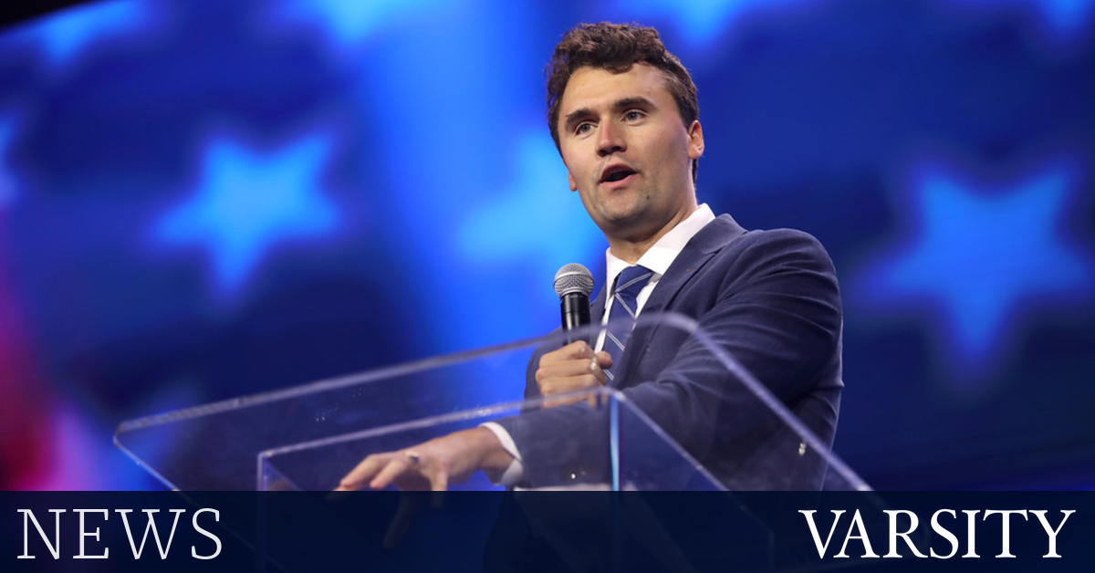 学生与右翼激进主义者查理·柯克（Charlie Kirk）冲突