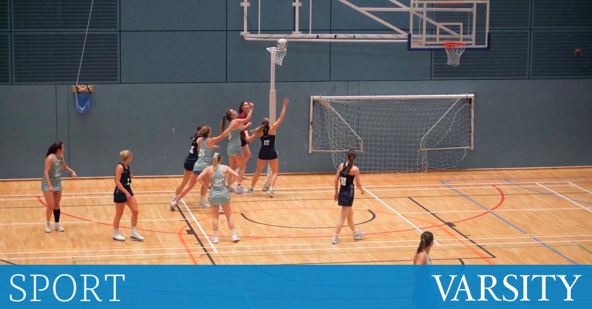 无板篮球蓝军在对阵伍斯特的最后一场比赛中获胜，增加了他们的生存希望