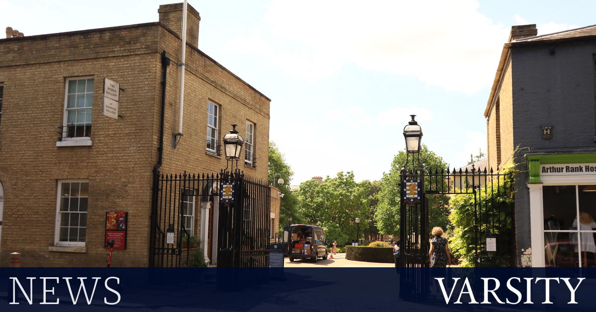 唐宁酒吧躲避大学收购