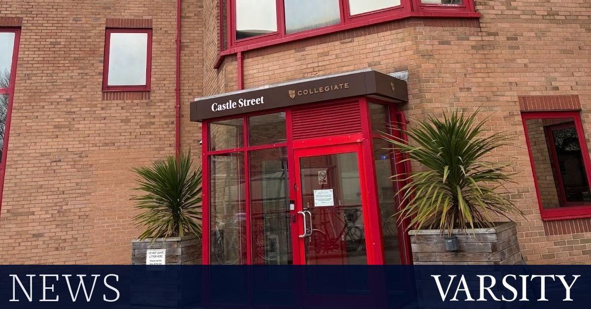 学院对城堡街的同一间住宿收取不同的租金