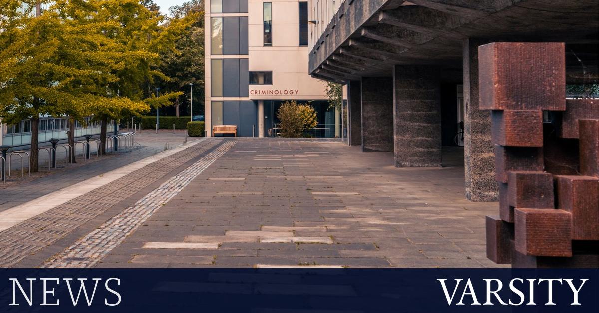 牛津发现失踪的西奇威克雕塑