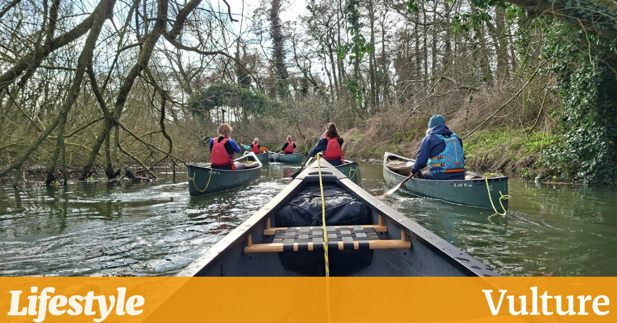 撑起平底船，尝试划独木舟！
